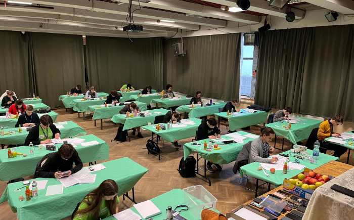 Mindenki számára elérhető szakköri segédanyaggal bővül kínálatunk